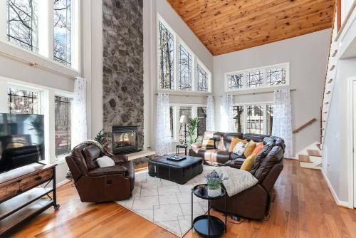 Wintergreen Ridge Retreat - Family Home