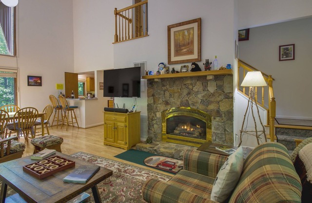 Wintergreen Resort Home with Deck + Fire Pit!