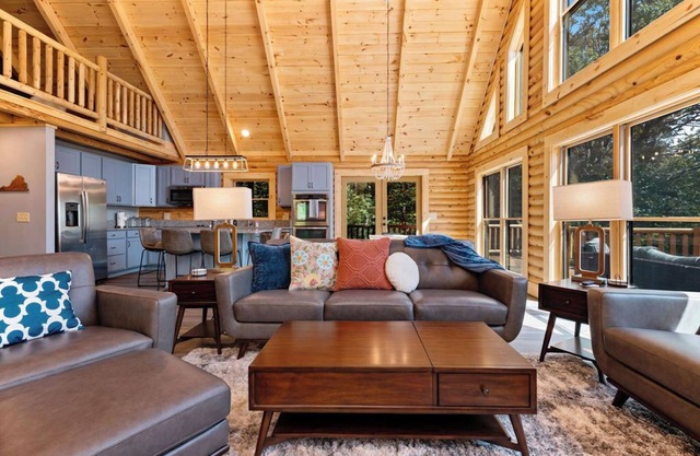 Wintergreen home with hot tub, arcade, and fireplace, 2-minute drive from Wintergreen Resort.