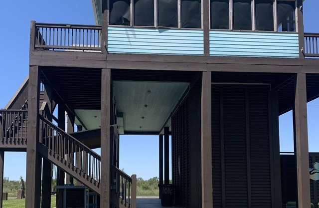 Wiskey Blues: 4 BR, 2 BA House in Gilchrist, Sleeps 8