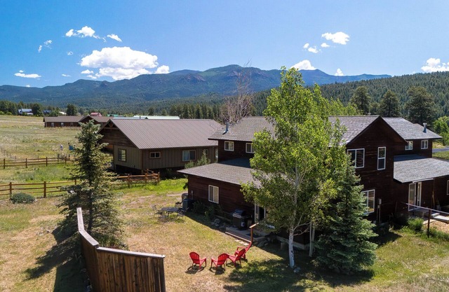 Wolf Creek Mountain Retreat, Stay for Labor Day