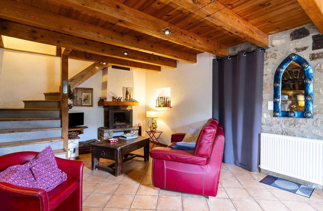 Wonderful private villa with WIFI, TV, terrace, pets allowed, panoramic view and parking