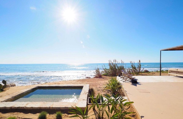 Wonderful private villa for 4 guests with A/C, private pool, WIFI, TV and terrace