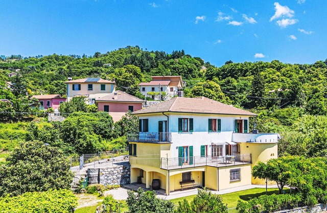 Wonderful private villa for 14 people with WIFI, TV, patio, pets allowed and parking