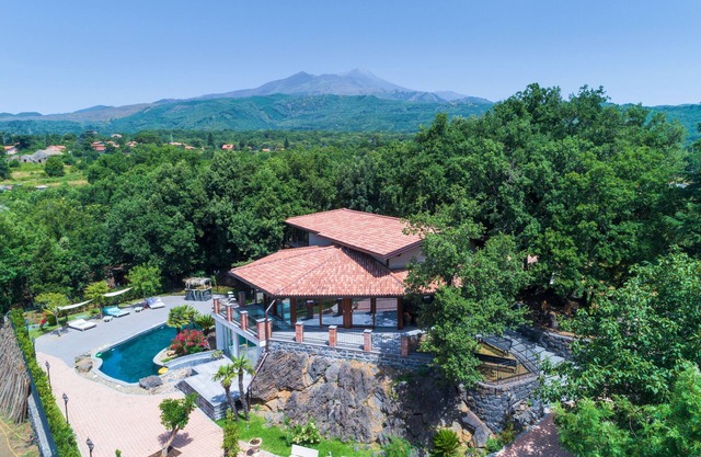 Wonderful and relaxing property, private pool, thermal pool