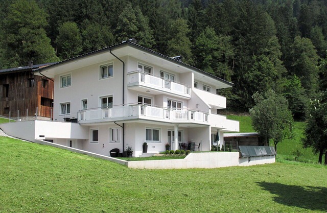 Wonderful villa for 10 guests with WIFI, TV, terrace, pets allowed and parking