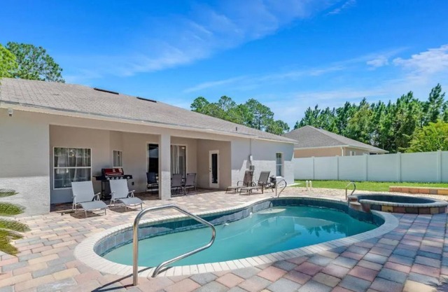 Wonderful Bliss pool house - 2 mi to Palm Coast center