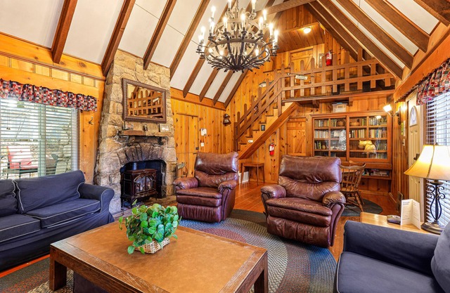 Wonderful family retreat with large deck, gas grill, private dock, & fireplace