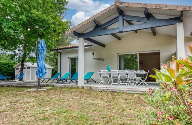 Wonderful private villa for 6 guests with WIFI, TV, terrace and parking