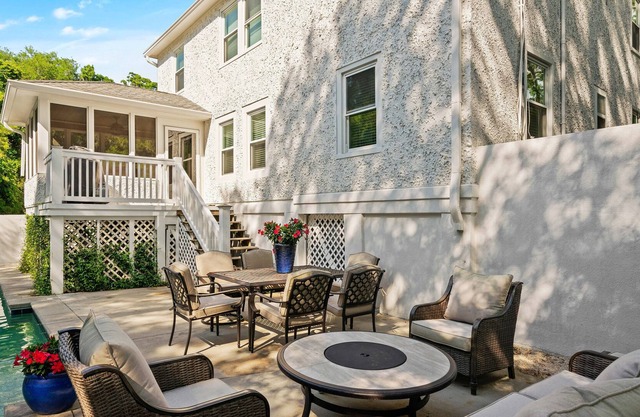 Wonderful home with private pool located on the Southend of Saint Simons Island.
