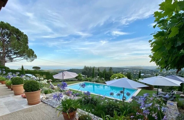 Wonderful Luxurious 5 Star Villa with stunning Sea View , air conditioning.