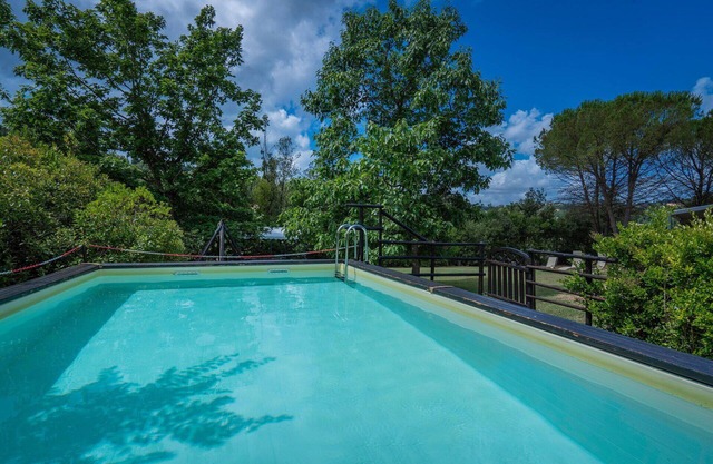 Wonderful private villa with WIFI, A/C, private pool, TV, patio, pets allowed and parking