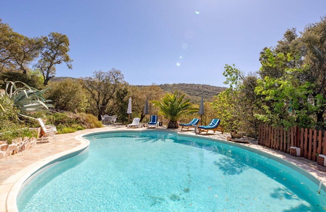 Wonderful private villa with WIFI, private pool, TV, terrace, pets allowed and panoramic view