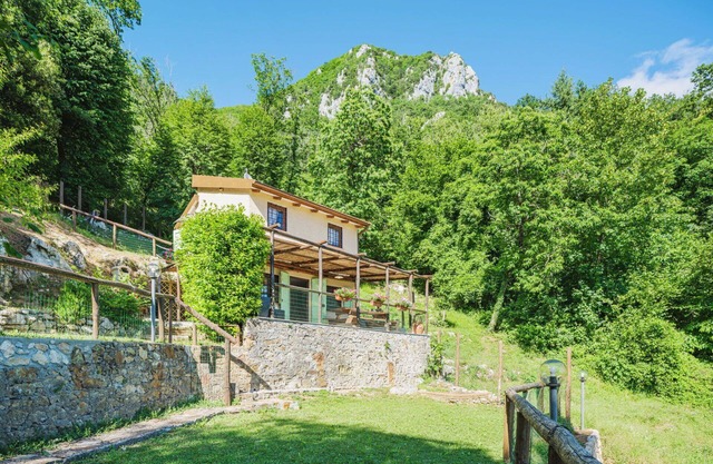 Wonderful private villa for 4 people with WIFI, TV, terrace, pets allowed and parking