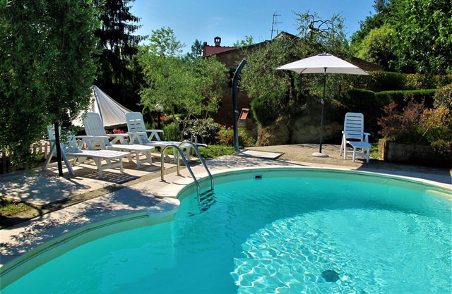 Wonderful private villa for 9 people with WIFI, private pool, TV, patio and parking