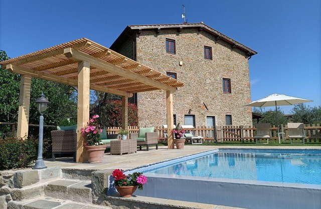 Wonderful private villa with WIFI, private pool, A/C, TV, veranda, panoramic view and parking