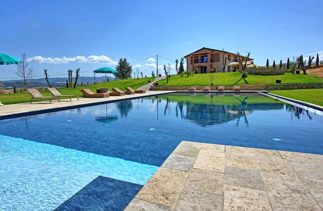 Wonderful private villa with WIFI, private pool, A/C, TV, patio, panoramic view and parking