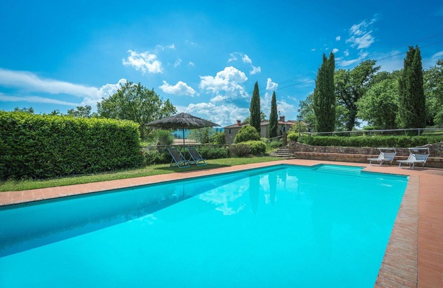 Wonderful private villa with private pool, WIFI, patio, pets allowed and panoramic view