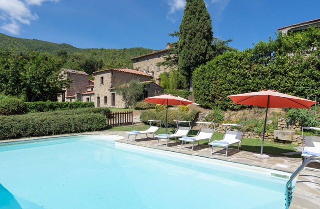 Wonderful private villa for 12 people with WIFI, private pool, TV, terrace, pets allowed and par.