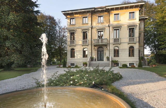Wonderful private villa for 17 people with A/C, WIFI, TV, terrace and parking, close to Padua