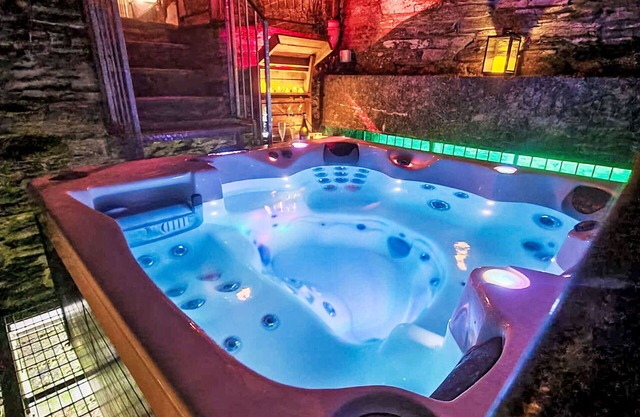 Wonderful private villa for 4 guests with WIFI, hot tub, TV, patio and pets allowed