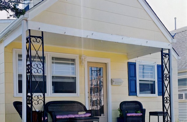 Wonderful Rare Single Family Near Beach