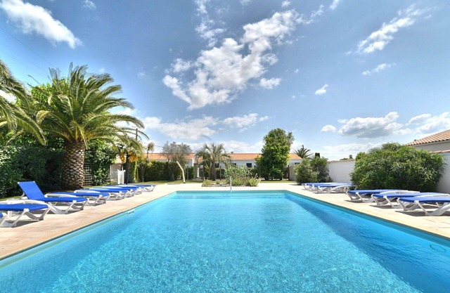 Wonderful villa for 4 guests with pool, WIFI, terrace and parking