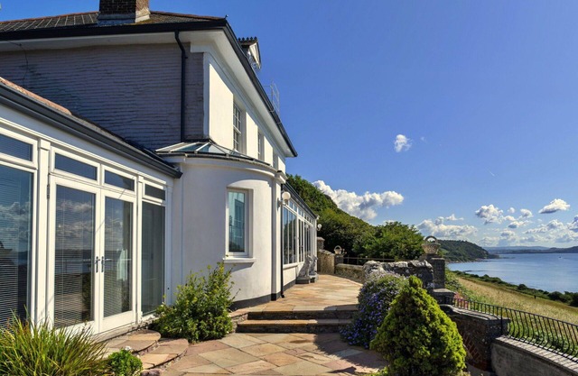 Wonderful villa for 10 guests with WIFI, terrace and pets allowed