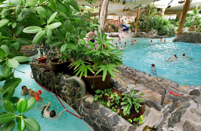 Wonderful villa for 2 guests with WIFI, hot tub, pool, TV, terrace and parking