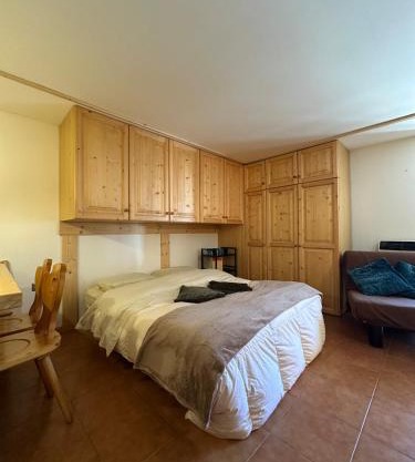 Wood Peak Apartment
