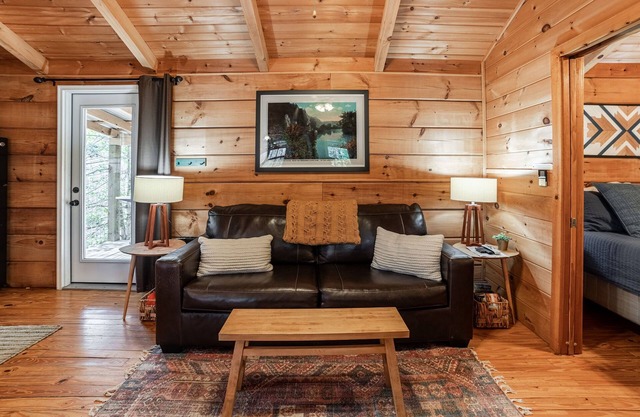 Wooded Couples Log Cabin w/Hot Tub (Pet-friendly)
