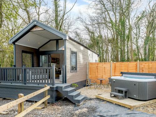 Woodpecker Lodge-Ukc5156