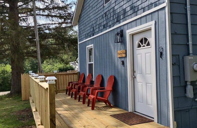 Woodstock Cottage located 10 min from Bethel Woods Art Center!