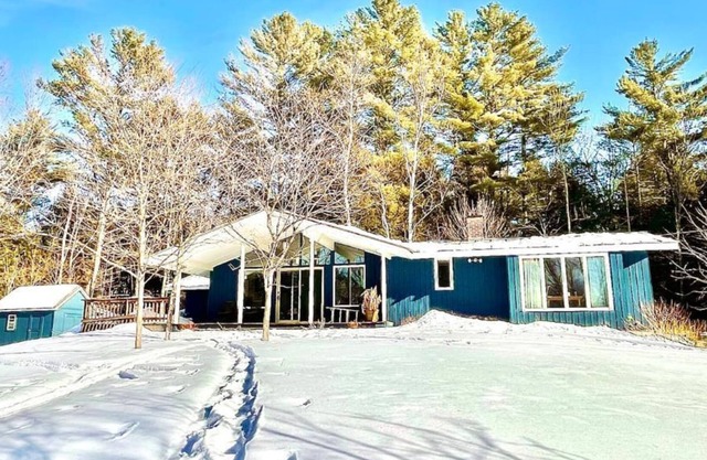 Woodstock Village Sunset Retreat