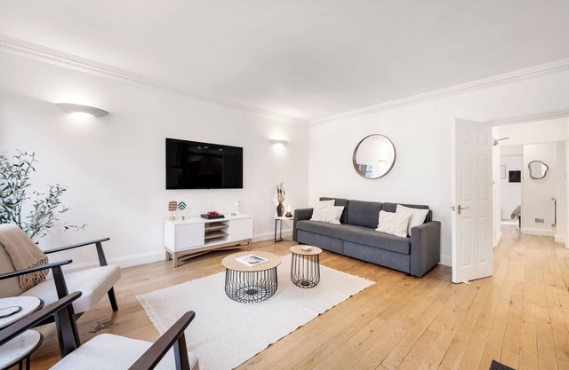 WOW! 2 Bedr/3 Beds Covent Garden/5 mins subway
