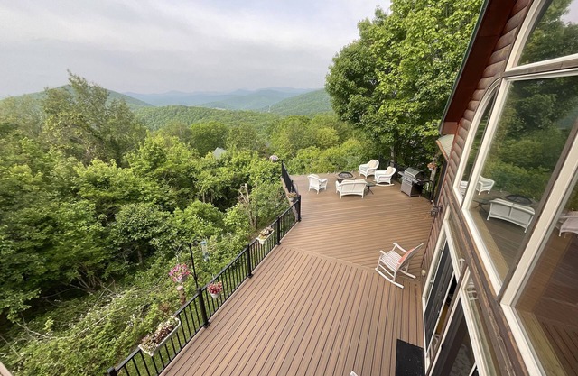 Wow! Mountain Views West Jefferson, Boone, Todd Cabin Rental