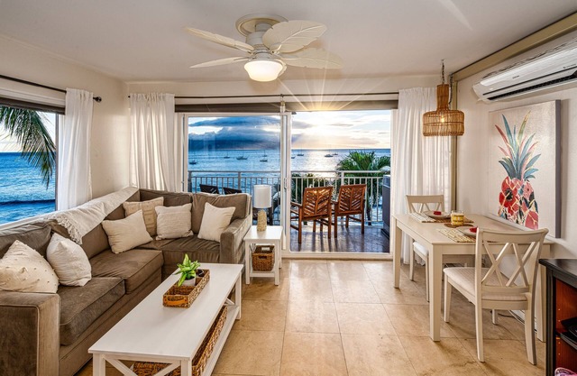 WOW! OCEANFRONT MAGIC – 2-Bd Dream - Maui's sunniest location on the island.