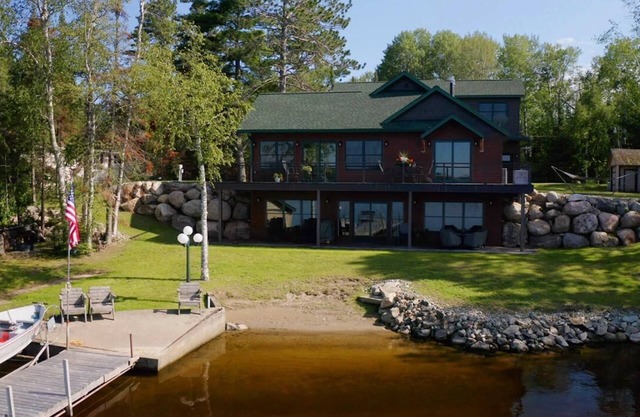 Wow! Waterfront Shoreline Home on Lake Vermilion near Giants Ridge Ski Resort