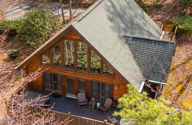 Wuzzy's Flophouse - WiFi/Arcade Game/Sauna/Hot Tub/Fireplace