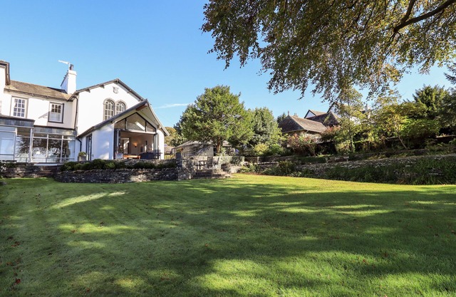 WYKEFIELD, family friendly, with open fire in Hawkshead