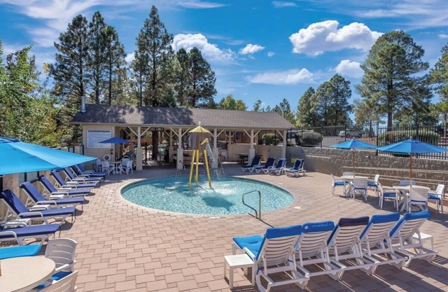 Wyndham Flagstaff Resort |2BR/2BA Balc Queen Suite