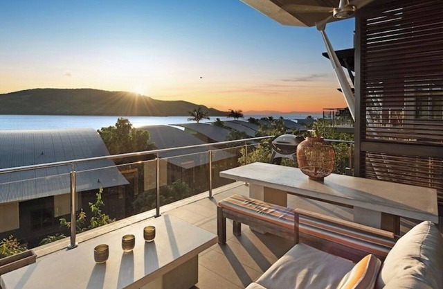 Yacht Club Villa 26