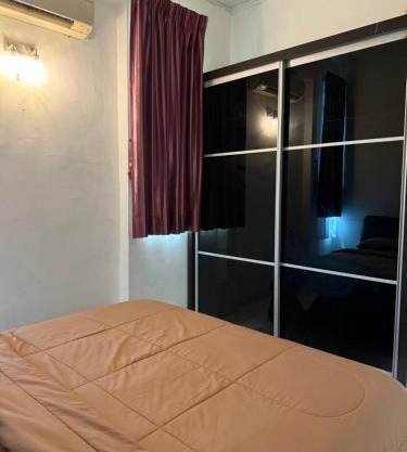 Yanaf Roomstay Kangar