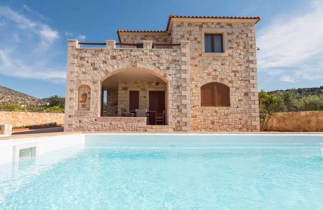 Ydria Villa A with Pool, Luxury Villa