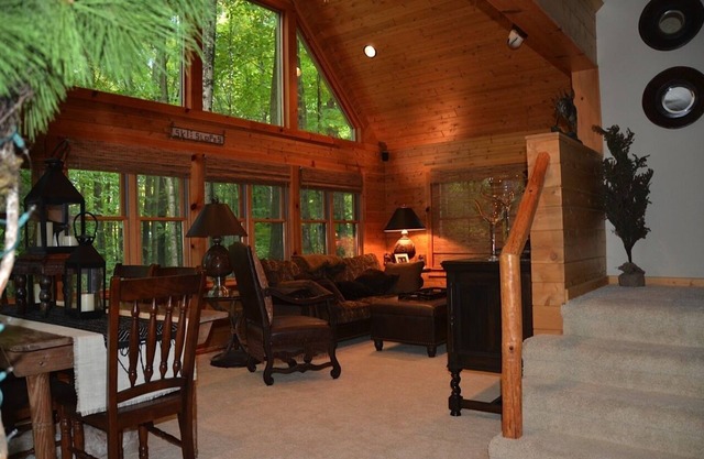 “Year-Round Adventure Awaits – Ski, Golf & Relax in Harbor Springs!”