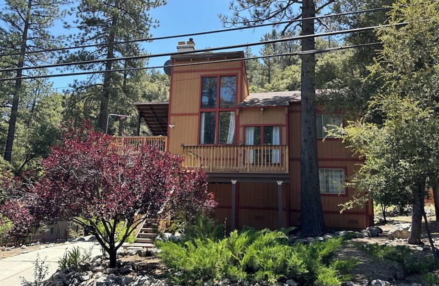 Yellowstone Cabin Retreat/3 BR Retreat w/Stunning Deck Views