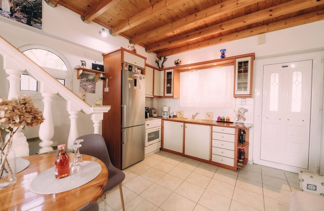 Yiannis Maizonette Ancient Olympia