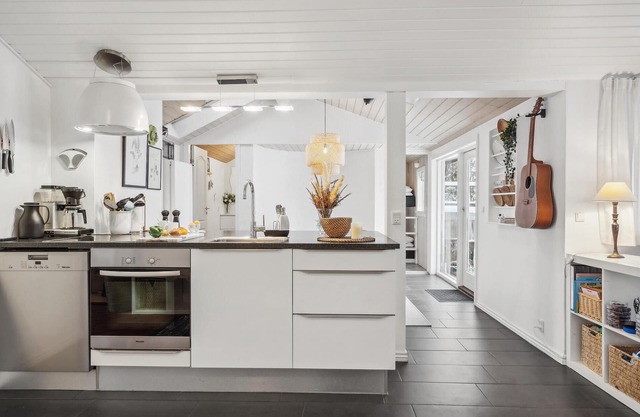 You can spend your vacation here in the old vacation home area of Tranum Strand.