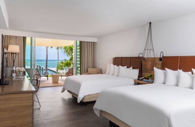 Your Blissful Haven in Islamorada! Beach, Swimming Pool, Pets Allowed!
