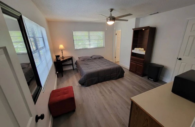 Your Cozy Private Guest Home Away From Home!n